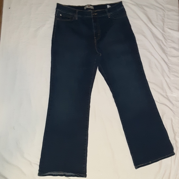 Levi 512 Jeans - Picture 1 of 4